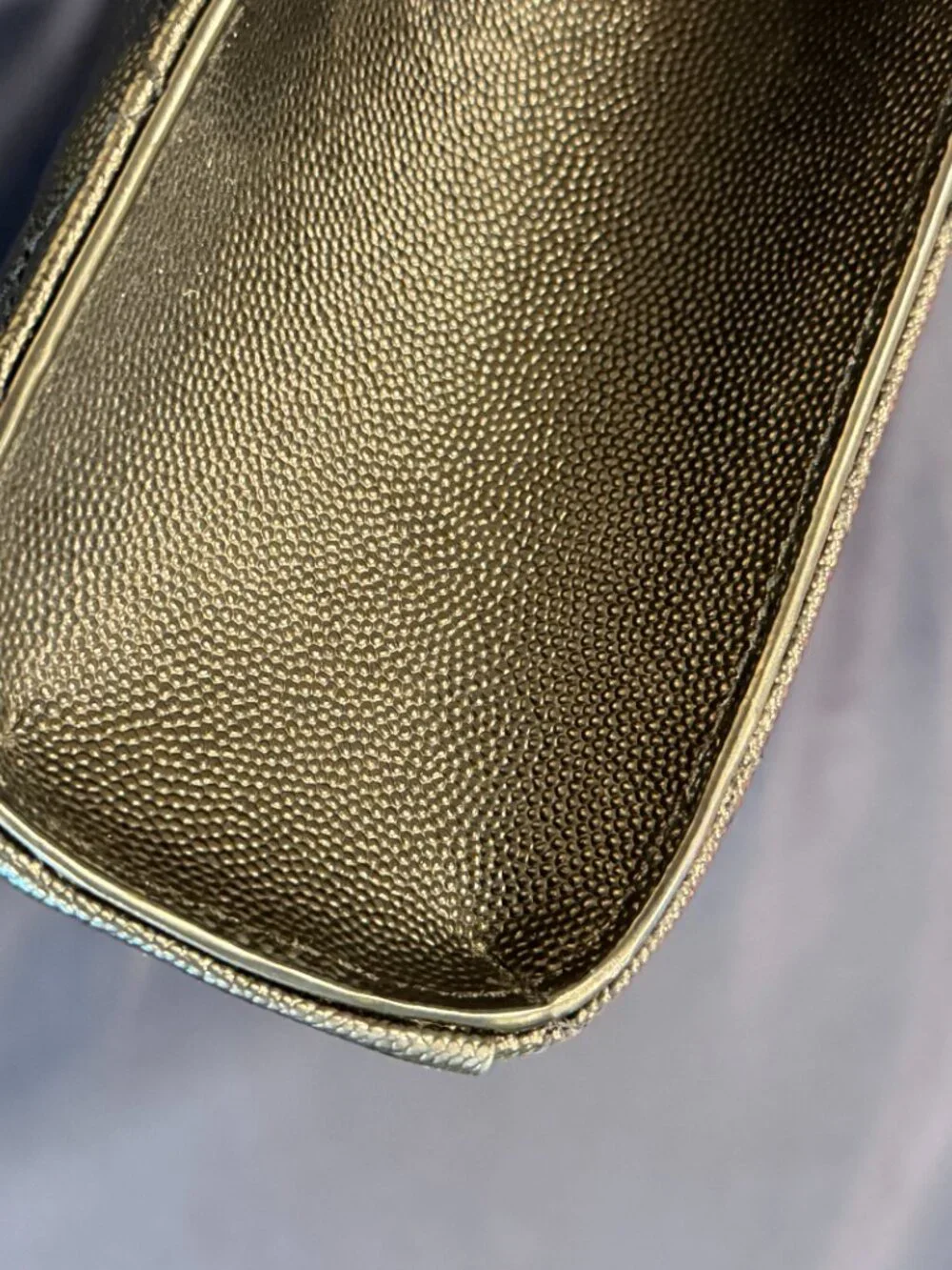 ENVELOPE LARGE IN QUILTED GRAIN DE POUDRE EMBOSSED LEATHER